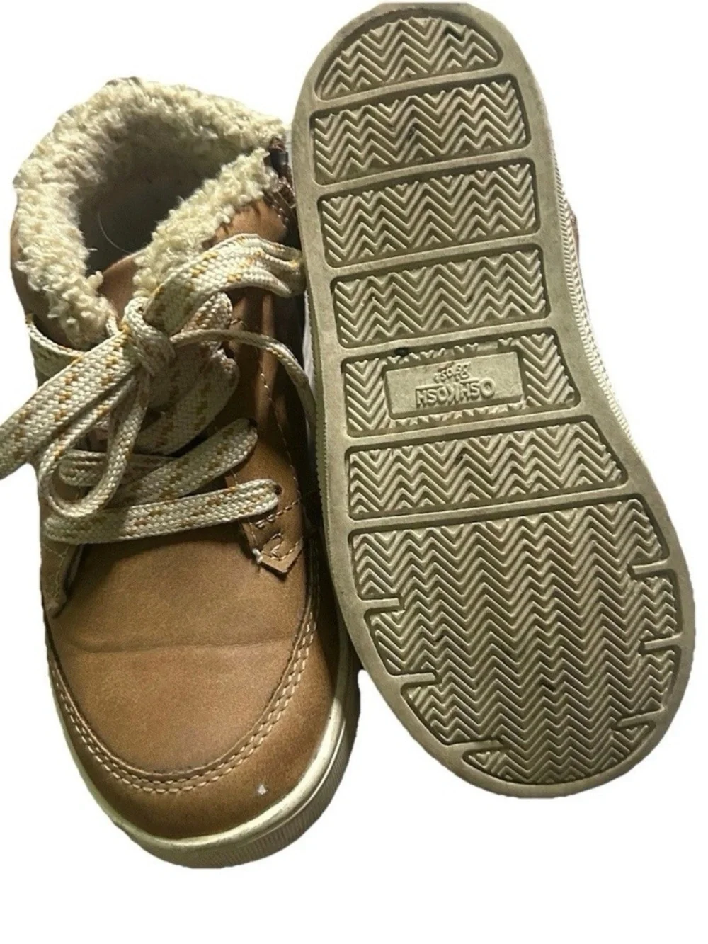 Oshkosh Toddler Boy Fur Lined Lace Up Shoes Size 8